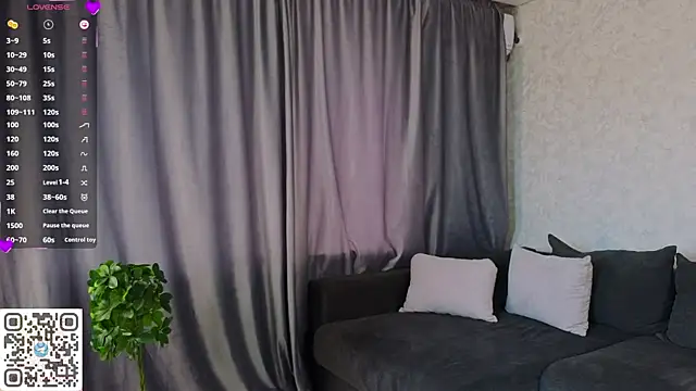 NaughtySeraphineのライブXXXチャット