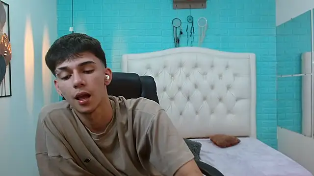 Chat +18 de AmethystShadow17 ao vivo