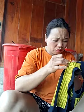 miomio-12: απευθείας συνομιλία ΧΧΧ