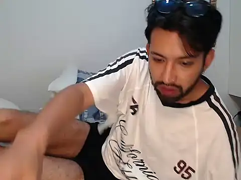 thomass1018 Webcam show