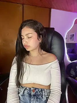 Mady_PinkのライブXXXチャット