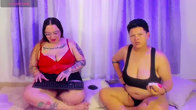 MiaYMolly 现场XXX聊天