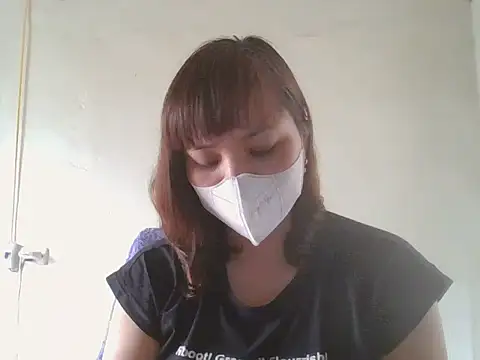 Angela-Eira Chat XXX live