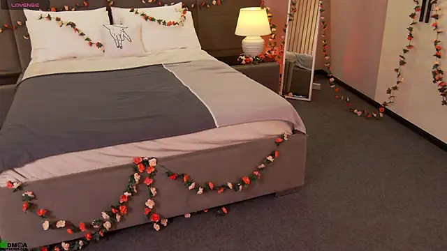 Rina_Red élő XXX-chatje