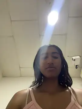 ANNIE_10- Adlı Modelin Canlı XXX Sohbeti