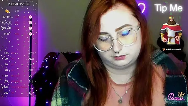 Alicia_love00 élő XXX-chatje