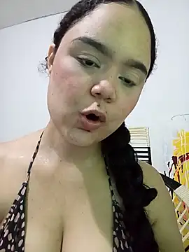 TrixieRosse's Live XXX Chat