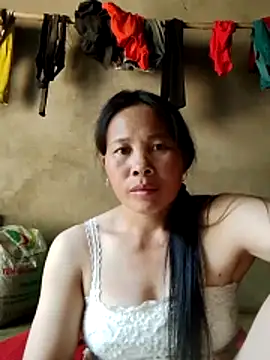 Ana_hoa Adlı Modelin Canlı XXX Sohbeti