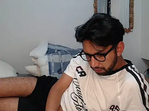 thomass1018 – webcam-show