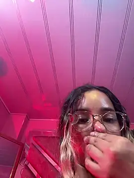 แชท XXX สดของ Olivia_Fox69