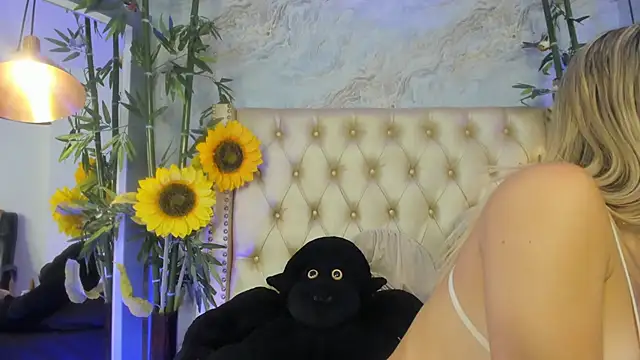 Chatroom XXX en direct de LittleeJaz