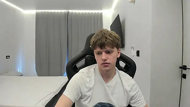 Вебкам-шоу bonekoambalabu