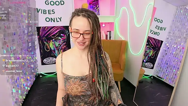 Czat XXX na żywo – LisaFoxy_y