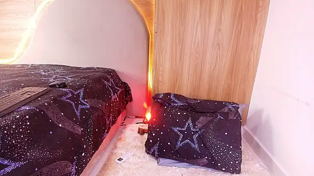 Chatroom XXX en direct de kiara_lp