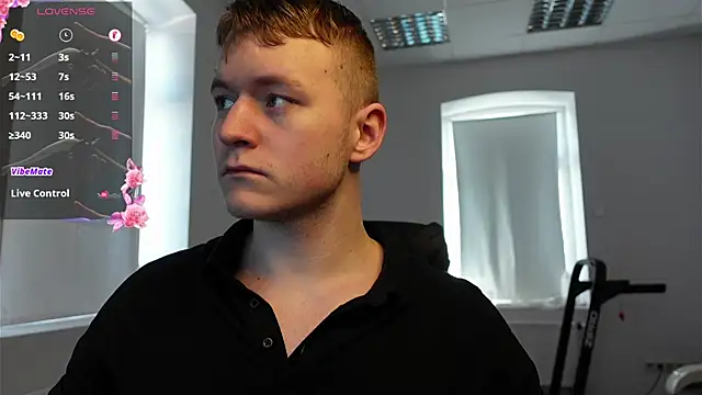 Pertunjukan Kamera Web Richard_Dullas