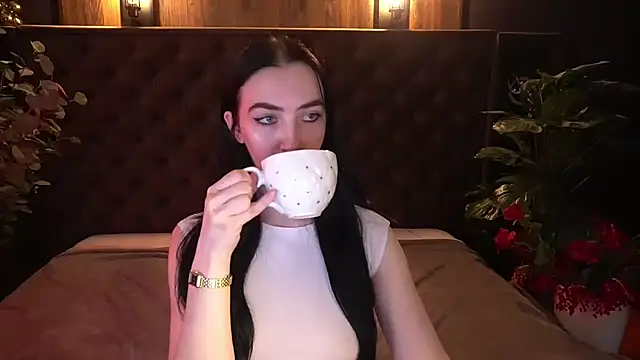 WildKittenX_ 라이브 XXX 채팅