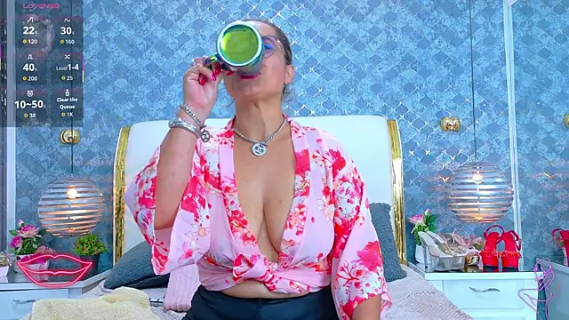 MarilynVega1's Live XXX Chat