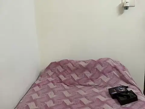 XXX chat uživo modela desidicckk4u