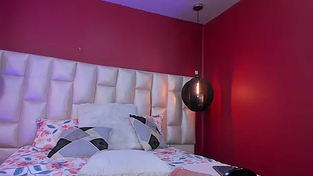 Brigith24: онлайн-секс-чат