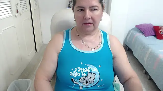 leonela_69のライブXXXチャット