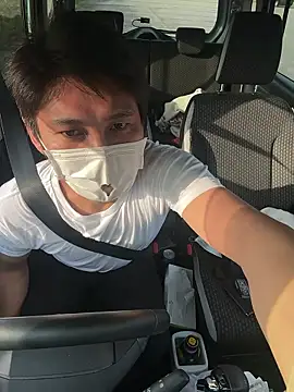 NICE-SEXY: διαδικτυακό σόου στην κάμερα