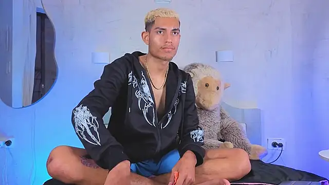 Онлайн чат XXX ItsZairen