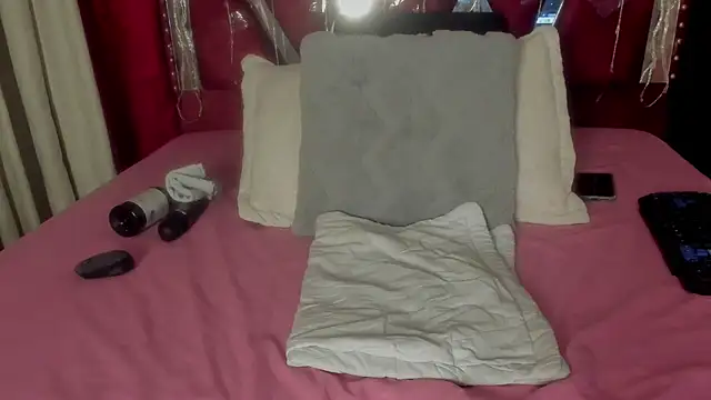 MicaelaHot_ Adlı Modelin Canlı XXX Sohbeti