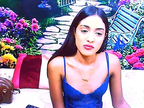 IndianPretty14u2Luv's Live XXX Chat