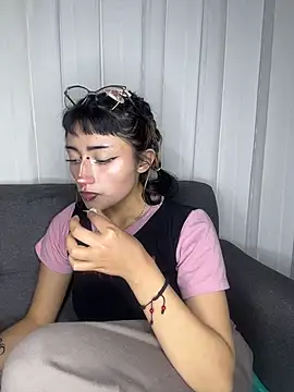 baby_akuma Adlı Modelin Canlı XXX Sohbeti