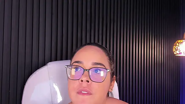 XXX chat uživo modela FireDollx