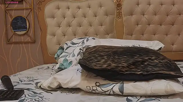 Miladiosa Adlı Modelin Canlı XXX Sohbeti