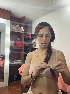 MariamGray1 Adlı Modelin Canlı XXX Sohbeti