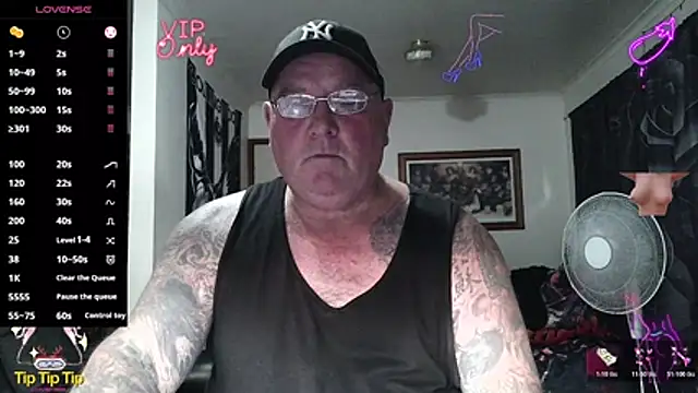 KINKYBLUEYES69のウェブカメラショー