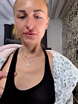 kylie_blck's Live XXX Chat