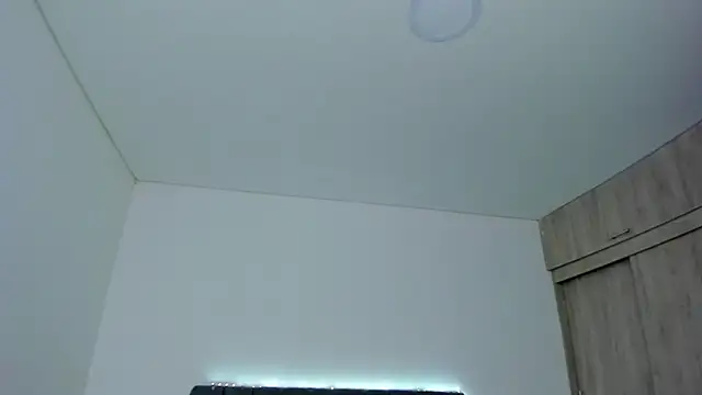 im_sarah34 Live XXX Chat