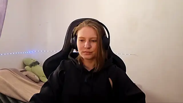 Show modela WesleyFrohling na web-kameri