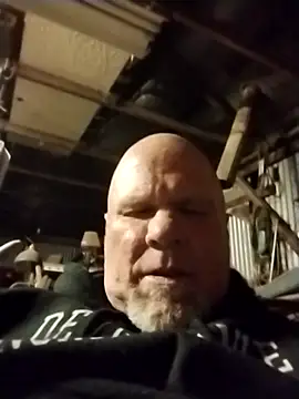 Reddog833 现场XXX聊天