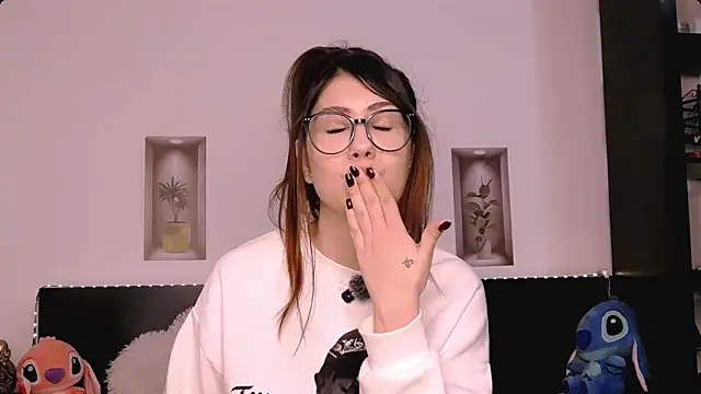 M1kaylaRaven Adlı Modelin Canlı XXX Sohbeti