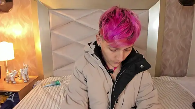 DannyRouds Adlı Modelin Canlı XXX Sohbeti