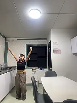 baby_akuma Adlı Modelin Canlı XXX Sohbeti