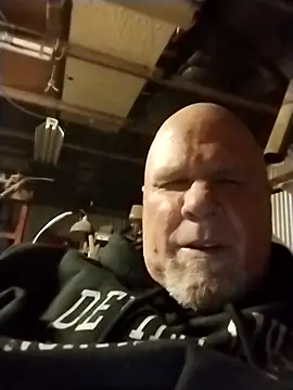 Reddog833 现场XXX聊天