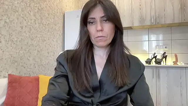 HotyWinter Adlı Modelin Canlı XXX Sohbeti