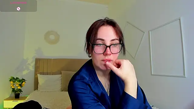 Kittycat_meooow live XXX chat