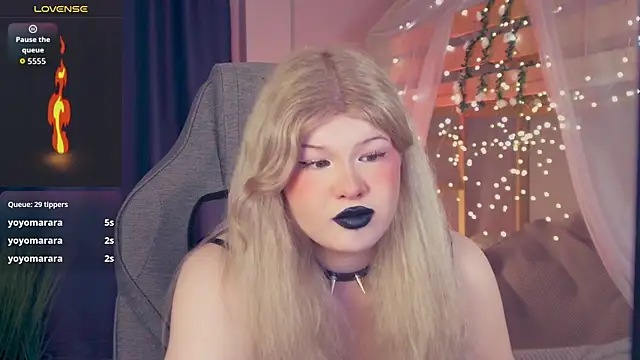 Chat +18 de LilithNlsn ao vivo