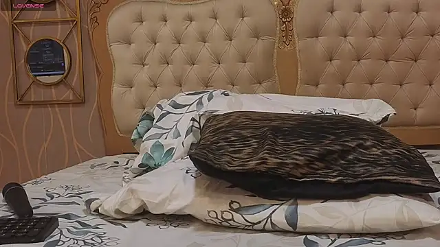 Miladiosa Adlı Modelin Canlı XXX Sohbeti