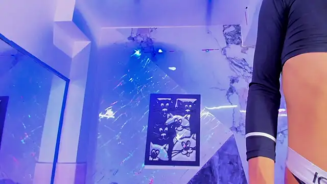 Pertunjukan Kamera Web Isabella_stanford2