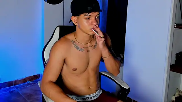 Noah_brown_2 Adlı Modelin Canlı XXX Sohbeti