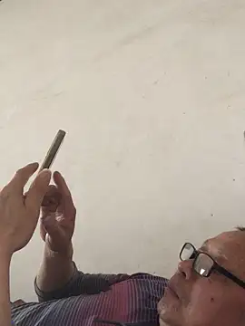 Show modela yaocaobi8 na web-kameri