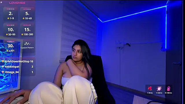 cloe_small's Live XXX Chat