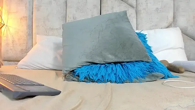 AshleyHill2's Live XXX Chat